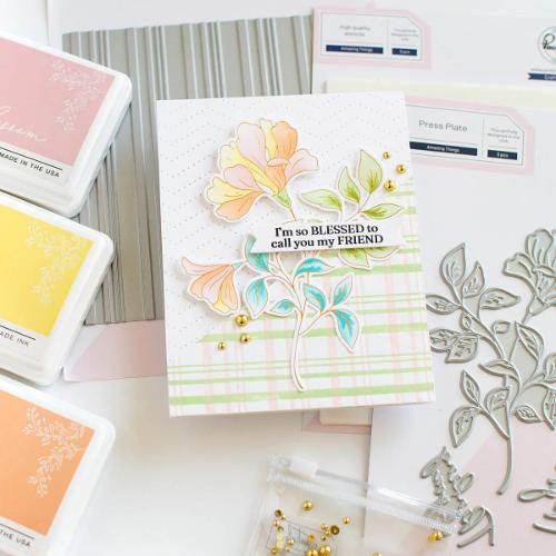 Pinkfresh Studio - Amazing Things stencil