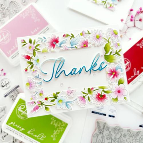 Pinkfresh Studio - Garden Medley stencil