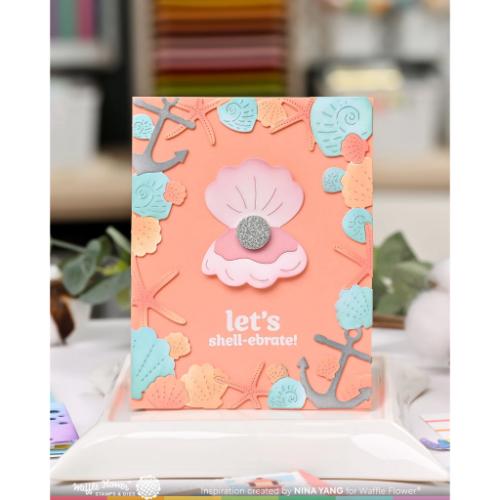 Waffle Flower - Seashell Frame Die