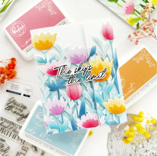 Pinkfresh Studio - Floral Field stencil