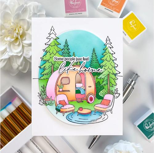 Pinkfresh Studio - Retro Camp Days Sentiments die
