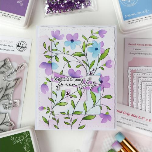 Pinkfresh Studio - Soft Meadow stencil
