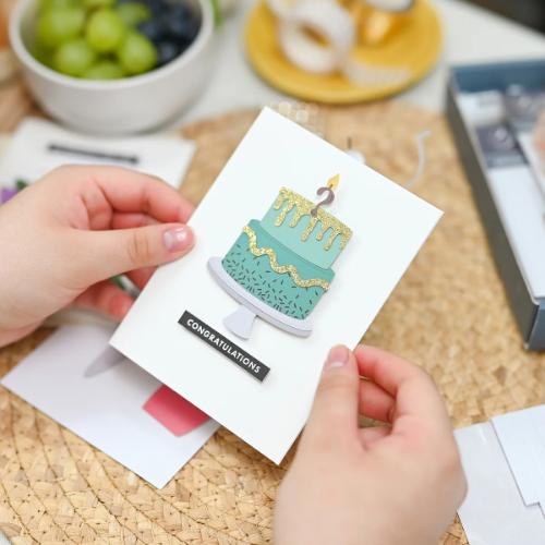 Altenew - Floral Elegance Greeting Card Kit - Postage as per Actual