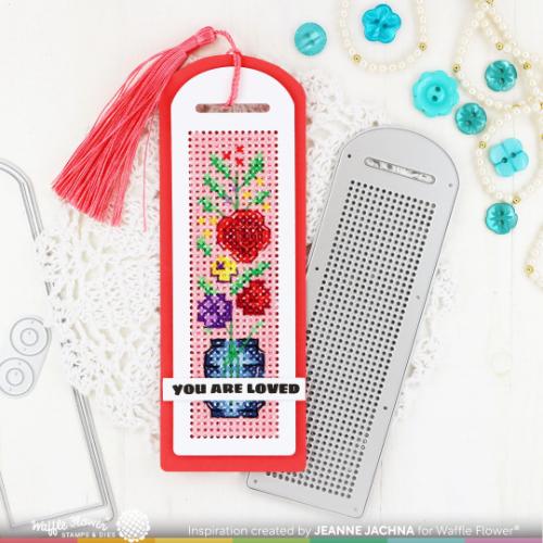 Waffle Flower - Stitchable Round Bookmark Die