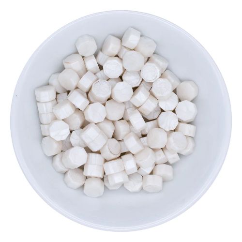 Spellbinders - Pearl White Wax Beads