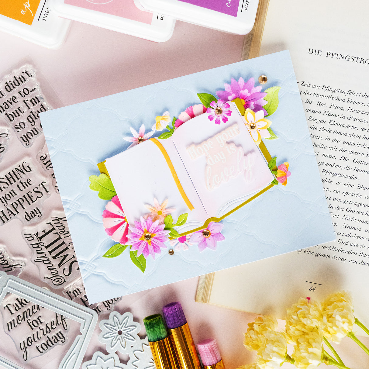 Pinkfresh Studio - Heartfelt Chapters stamp