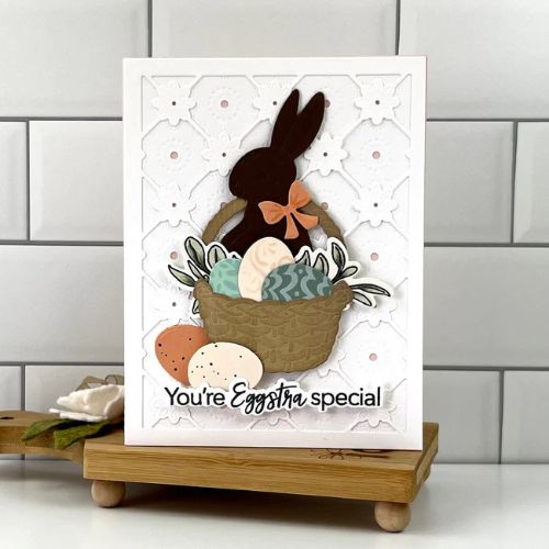 Honey Bee Stamps - Delicate Daisy A2 Cover Plate Base - Honey Cuts