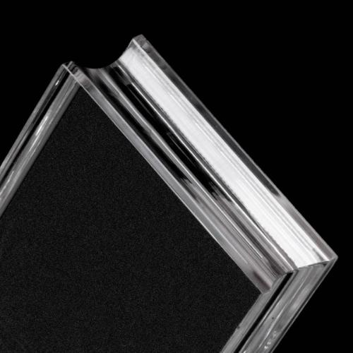 Lavinia Stamps - Acrylic Block with Bevelled edge 150 x 100mm