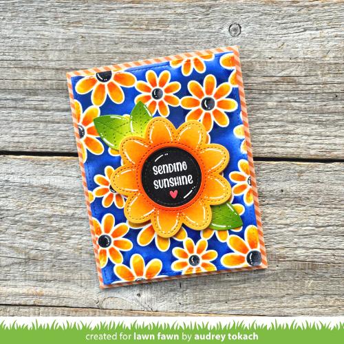 Lawn Fawn - Lawn Clippings - Daisy Bloom Background Stencils