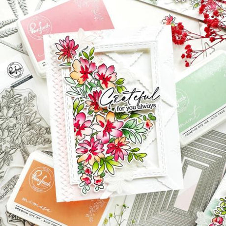 Pinkfresh Studio - Flowers for the Soul stencil