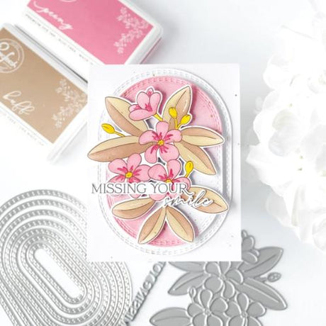 Pinkfresh Studio - Plumeria stencil