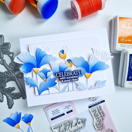 Pinkfresh Studio - Petal Perfection stencil