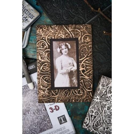 Sizzix 3D Texture Fades by Tim Holtz A5 Engraved Large (666960)