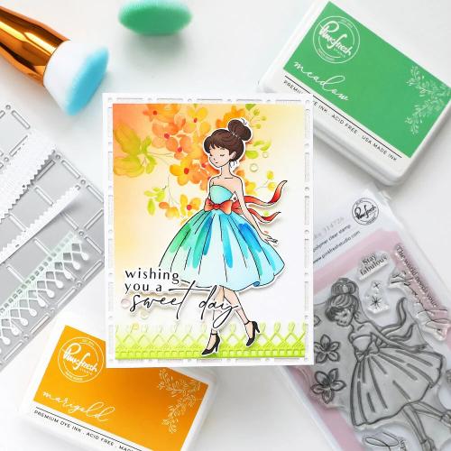Pinkfresh Studio - Couture Grace stencil