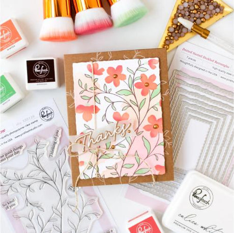 Pinkfresh Studio - Soft Meadow stencil
