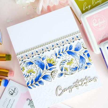 Pinkfresh Studio - Cottage Flourish stencil