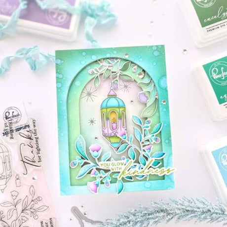 Pinkfresh Studio - Lantern Botanicals stamp