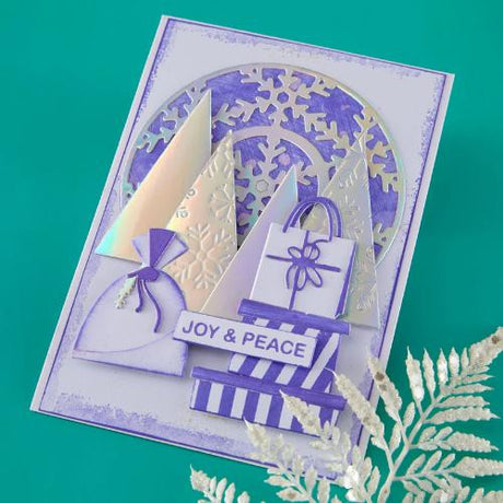 Spellbinders - Snowflake Wreath Etched Dies by Lisa Horton