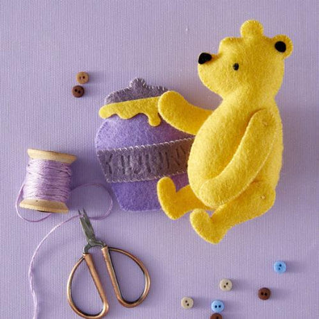 Spellbinders - Stitched Classic Pooh Etched Dies