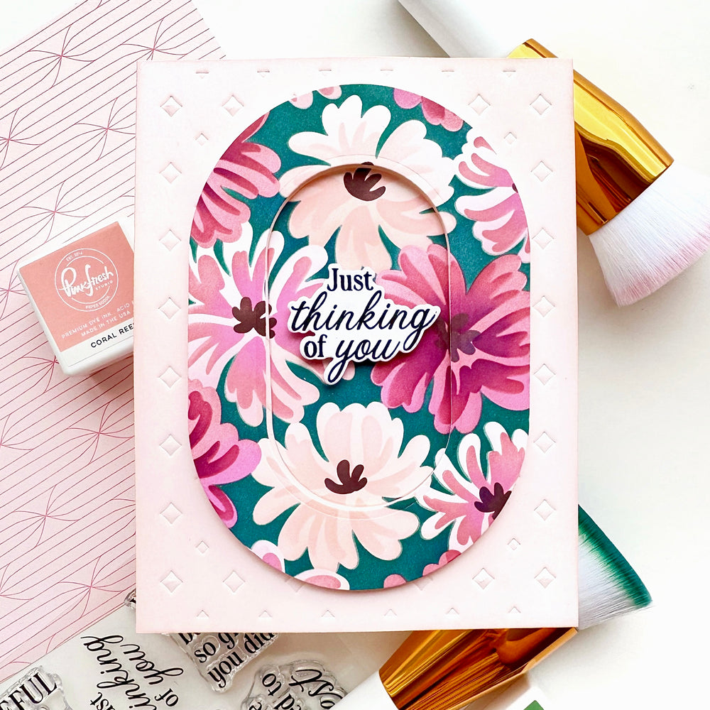 Pinkfresh Studio - Petal Pop stencil