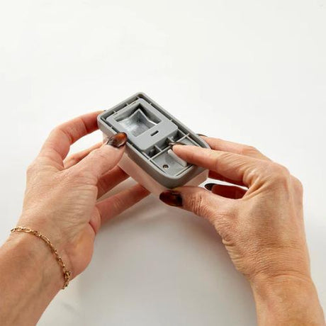 Spellbinders - 1" Square Punch